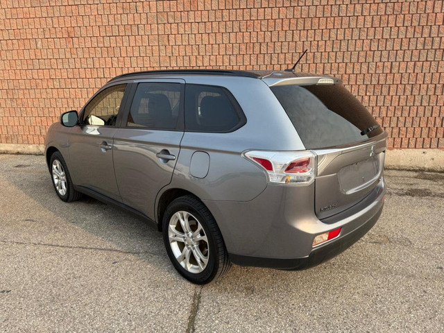 2014 Mitsubishi Outlander ES | 4WD | LEATHER | SUNROOF | HEATED  in Cars & Trucks in Oshawa / Durham Region - Image 4
