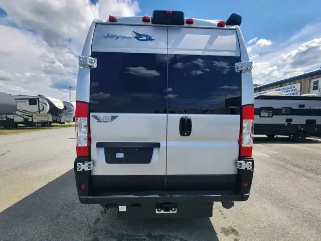 2025 JAYCO SWIFT 20T *Couple* in RVs & Motorhomes in Thetford Mines - Image 8
