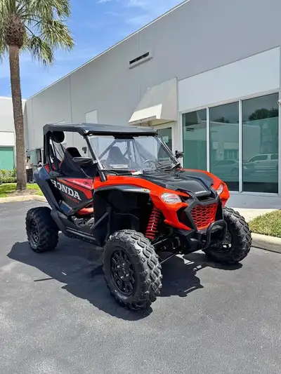 APPLY NOW: https://www.ridecollective.ca/get-pre-approved The 2022 HONDA TALON 1000X DCT is a high-p...