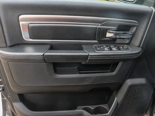 2021 RAM 1500 Classic SLT Warlock | GPS | Park Senses | Back-... in Cars & Trucks in London - Image 19