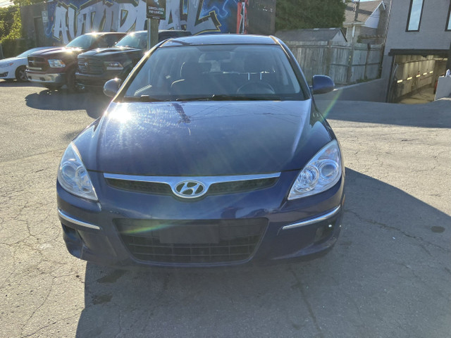 2012 Hyundai Elantra Touring  dans Autos et camions  à Laval/Rive Nord - Image 2