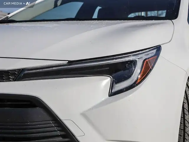2023 Toyota Corolla Hybrid LE GREAT FIRST CAR - $250 VISA CAR... in Cars & Trucks in London - Image 26