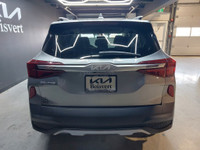 KIA SELTOS LX 2023 MOTEUR 4 CYLINDRES ÉCONOMIQUE ET FIABLE DE 2,0L TRANSMISSION AUTOMATIQUE PARFAIT... (image 5)