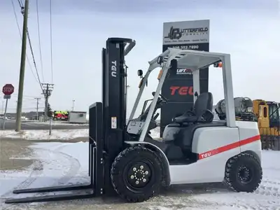 NEW TEU FG30T Capacity: 6000Lbs Mast: 3 Stage with full free lift, side shift, and 48" pallet forks...