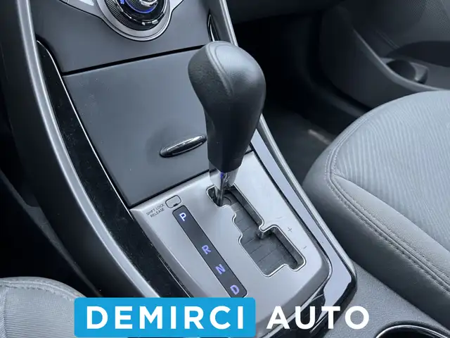 2013 Hyundai Elantra **SAAQ CERTIFIEE**GL**SIEGES CHAUFFANTS**BL in Cars & Trucks in Laval / North Shore - Image 17