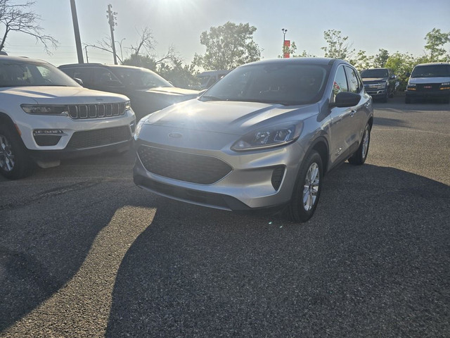 2022 Ford Escape SE AWD | HTD SEATS HTD STR WHL | BLIND SPOT in Cars & Trucks in Calgary - Image 3