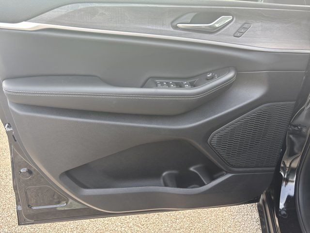 2025 Jeep Grand Cherokee Limited in Cars & Trucks in Mississauga / Peel Region - Image 4