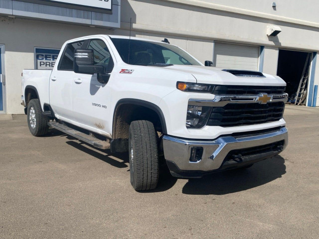 2024 Chevrolet Silverado 3500HD in Cars & Trucks in Medicine Hat - Image 3
