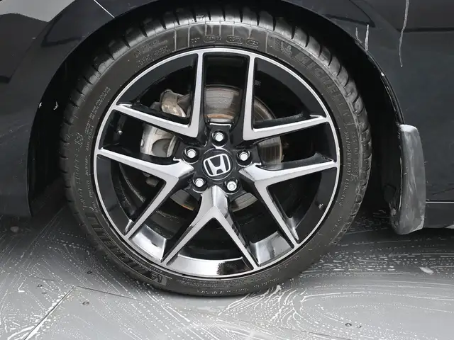 2024 Honda Civic One Owner & Fully Certified Sport Touring, Leat in Cars & Trucks in City of Halifax - Image 5