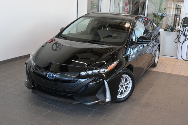 2020 Toyota PRIUS PRIME Groupe Amélioré in Cars & Trucks in West Island - Image 2