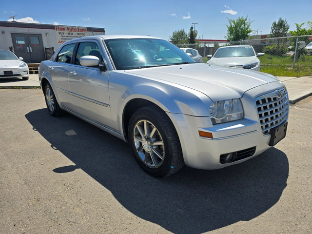 2008 Chrysler 300 Touring AWD :Leather* Sunroof in Cars & Trucks in Calgary - Image 3