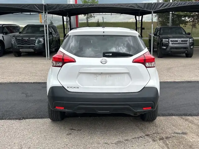 2019 Nissan Kicks S FWD - AIR CONDITIONING / BACK UP CAMERA in Cars & Trucks in Calgary - Image 7