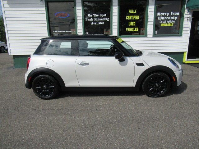 2024 MINI 3 Door Cooper 3 Door w/ Leather | Sunroof | NAVI in Cars & Trucks in Saint John - Image 3