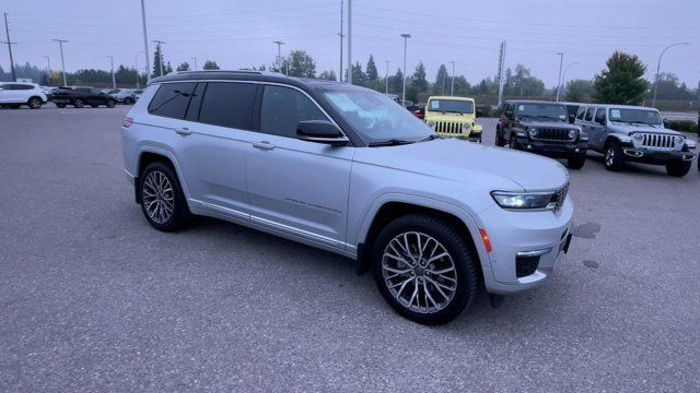 2023 Jeep Grand Cherokee L Summit Reserve | 4X4 | 7 Passenger in Cars & Trucks in Prince George - Image 2