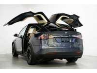 The 2016 Tesla Model X 75D is a Local Ontario Vehicle with Clean Carfax report. It's an all-electric... (image 2)