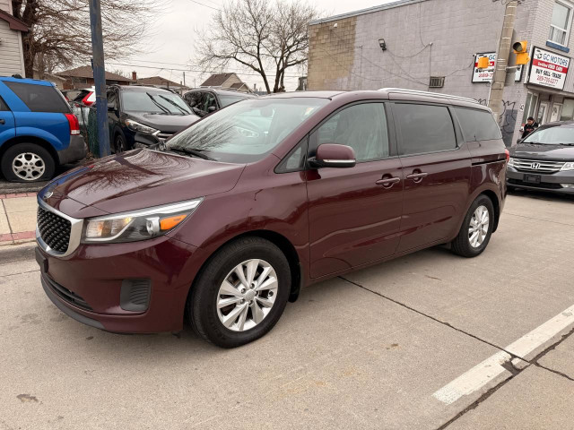 2017 Kia Sedona 4DR WGN LX+ in Cars & Trucks in Hamilton - Image 4