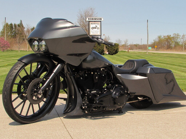  2013 Harley-Davidson FLTRX Road Glide Custom Big Wheel Bagger T in Touring in Leamington