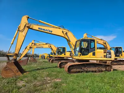 1 used PC200LC-8 SN A89910 Cab, A/C, Radio 9'6' stick air ride seat 27.5" tracks 53.5" dig bucket Fo...