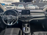 This Kia Forte boasts a Regular Unleaded I-4 2.0 L/122 engine powering this Variable transmission. W... (image 9)
