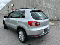 ALL WHEEL DRIVE / LEATHER INTERIOR / PANORAMIC SUN ROOF / HEATED SEATS / BACK UP CAMERA / TWO KEYS A... (image 5)
