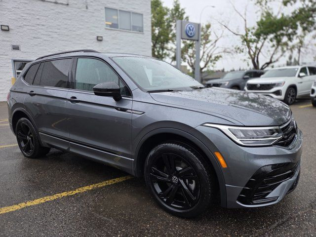 2023 Volkswagen Tiguan Comfortline R-Line Black Edition in Cars & Trucks in Calgary