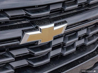 Odometer is 11280 kilometers below market average! Blade Silver Metallic 2022 Chevrolet Colorado LT... (image 8)
