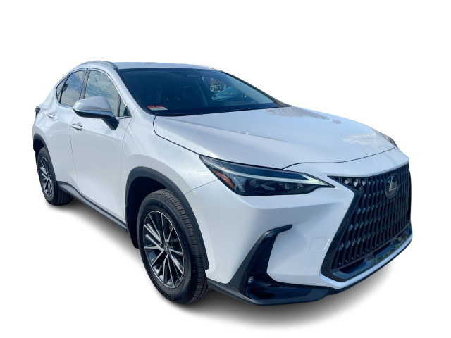 2025 Lexus NX NX 250 / camera /apple carplay/ bluetooth Bien Équ in Cars & Trucks in Laval / North Shore - Image 3