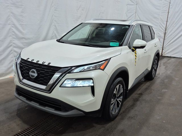 2023 Nissan Rogue SV AWD | Pano Roof | Remote Start in Cars & Trucks in Guelph