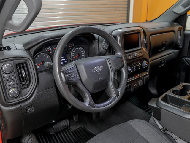 2022 Chevrolet Silverado 1500 CUSTOM TRAIL BOSS CREW 4X4 *CARPLA in Cars & Trucks in Laurentides - Image 2