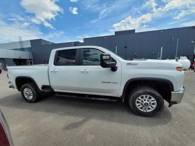 2023 Chevrolet Silverado 2500HD LT | 6.6L | CREW CAB | SHORT in Cars & Trucks in Calgary - Image 4