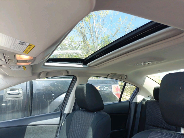 2013 Mazda 3 GS-SKY in Cars & Trucks in Markham / York Region - Image 4