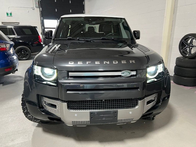  2022 Land Rover Defender 90 2 DOOR 2.0L PANORAMIC ROOF AMBIENT  in Cars & Trucks in Mississauga / Peel Region - Image 3