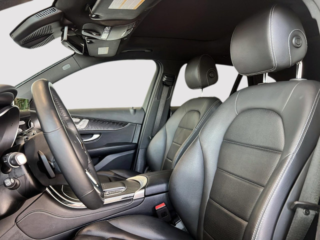 2020 Mercedes-Benz GLC300 4MATIC SUV Low km's! Highly equipped! in Cars & Trucks in Calgary - Image 3