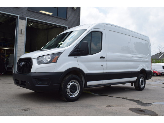 2021 Ford Transit Cargo Van T-250 148 Med Rf 9070 GVWR RWD in Cars & Trucks in Laval / North Shore