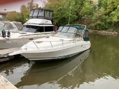 1998 30' 2" RINKER 280 ‘Fiesta Vee’ Ready for her next owner. The perfect entry level cruiser! Intro...