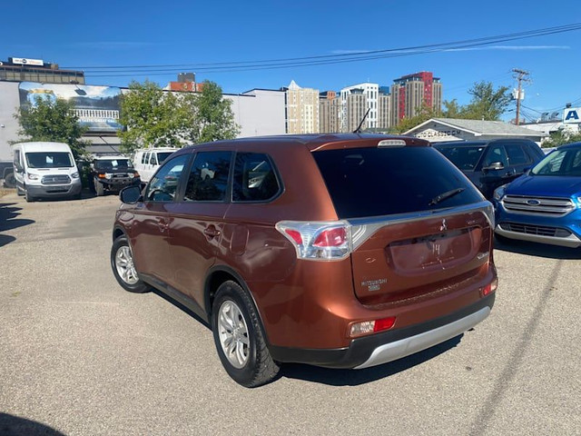 2015 Mitsubishi Outlander ES AWC in Cars & Trucks in Calgary - Image 2