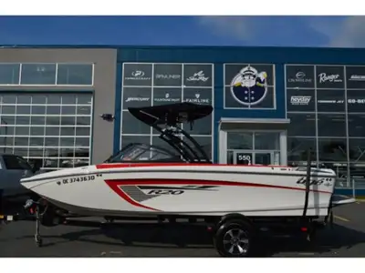 R20 PCM EX343 5.7L - HEURES MOTEUR : 311 - PROFONDIMETRE - RADIO - TOUR WAKE - TOIT BIMINI - TRIM TA...