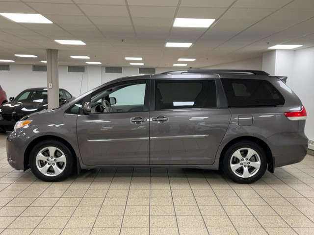 2013 Toyota Sienna LE 8 Passenger in Cars & Trucks in Calgary - Image 3