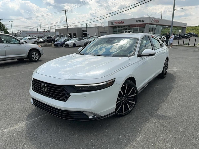 Honda Accord Hybride Touring NAVIGATION CUIR TOIT MAGS 2024 à ve in Cars & Trucks in Granby