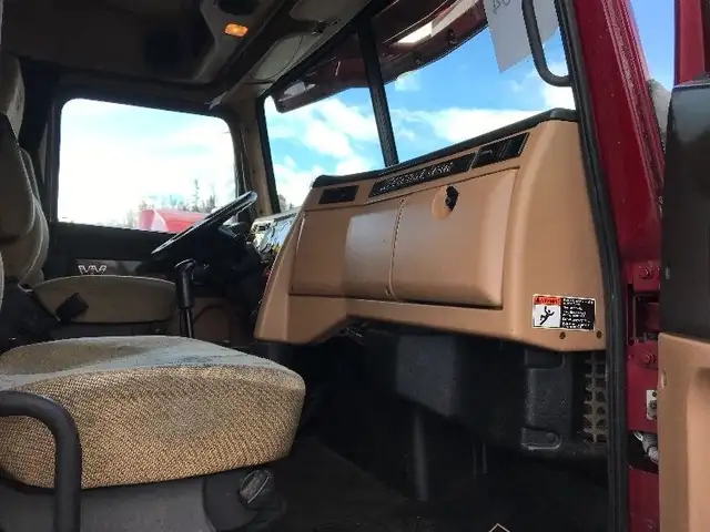 2018 Western Star 5700XE in Heavy Trucks in Delta/Surrey/Langley - Image 14