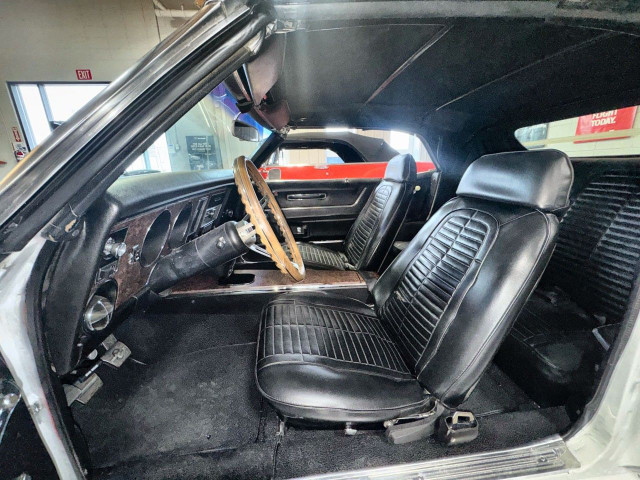 1969 Pontiac Pre-owned Vehicle (1990 or older) in Cars & Trucks in Edmonton - Image 3