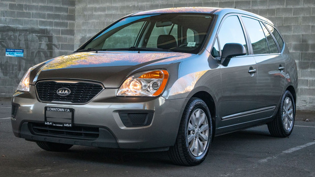 2012 Kia Rondo LX in Cars & Trucks in Downtown-West End - Image 2