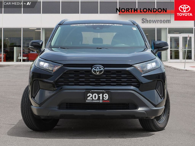 2019 Toyota RAV4 LE ONE OWNER - CLEAN CARFAX - LOW KMS - GREA... in Cars & Trucks in London - Image 2