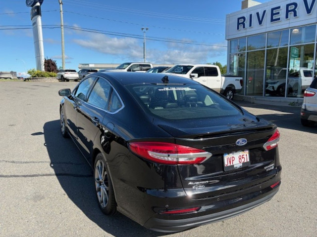 2019 Ford Fusion Hybrid in Cars & Trucks in Fredericton - Image 4