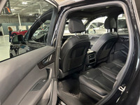 **MONTH-END SPECIAL!** FEATURING : S-LINE, QUATTRO AWD, 7 PASSENGER SEATING, DIGITAL GAUGE CLUSTER N... (image 9)