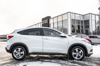 VEHICLE FEATURES: 5 PASSENGER, HARD TOP, ABS, POWER LOCKS, ADJUSTABLE STEERING WHEEL, POWER MIRRORS,... (image 4)