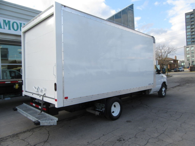  2021 Ford E-450 GAS 16 FT HIGH & WIDE CUBE BOX WITH ALUM RAMP in Heavy Trucks in Markham / York Region - Image 3