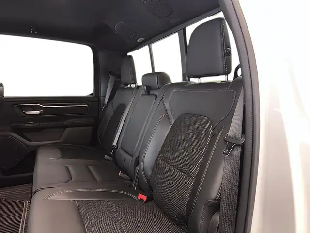 2023 Ram 1500 Sport Crew Cab 5.7 22 POUCES NIGHT EDITION LEVEL 2 in Cars & Trucks in Laval / North Shore - Image 11