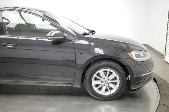 2020 Volkswagen Golf Comfortline in Cars & Trucks in Calgary - Image 3