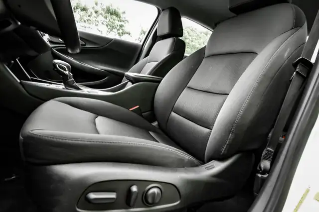 2023 Chevrolet Malibu LT • HEATED SEATS • SIRIUSXM • CP/AA in Cars & Trucks in Cornwall - Image 31